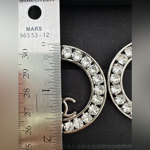 23A CHANEL SILVER CC LOGO LARGE CRYSTALS CRYSTAL METAL XL HOOP HOOPS EARRINGS - Picture 15 of 16